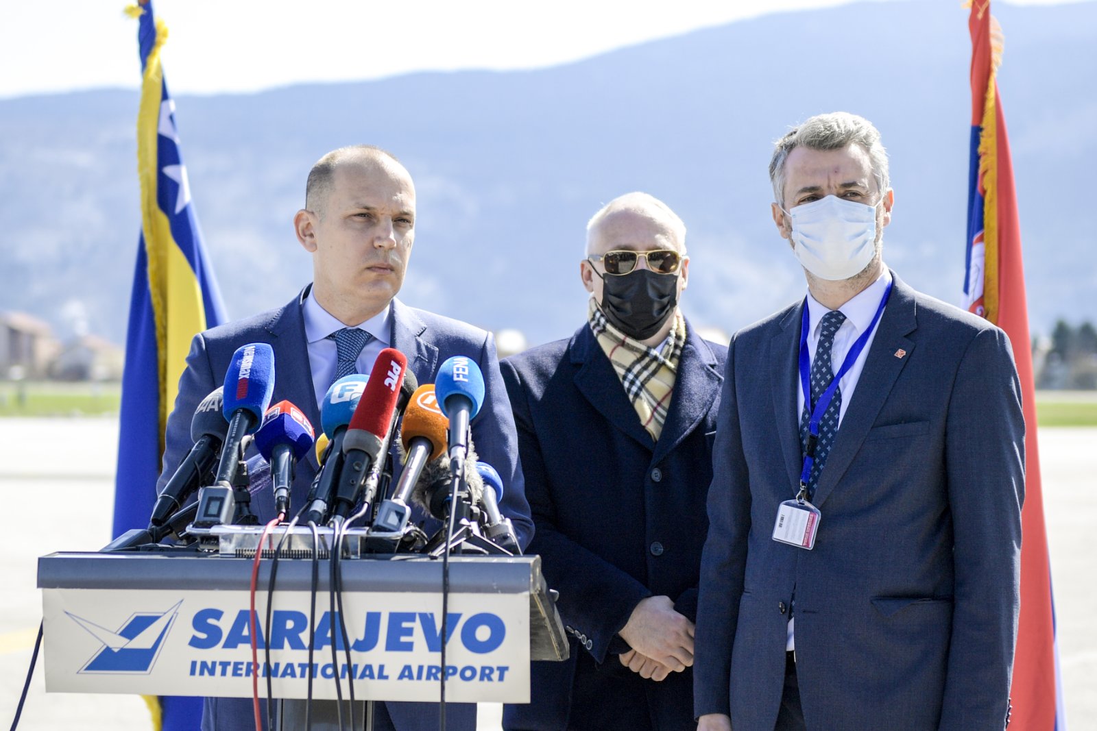 Министар Лончар предао 10.000 вакцина  Сарајеву