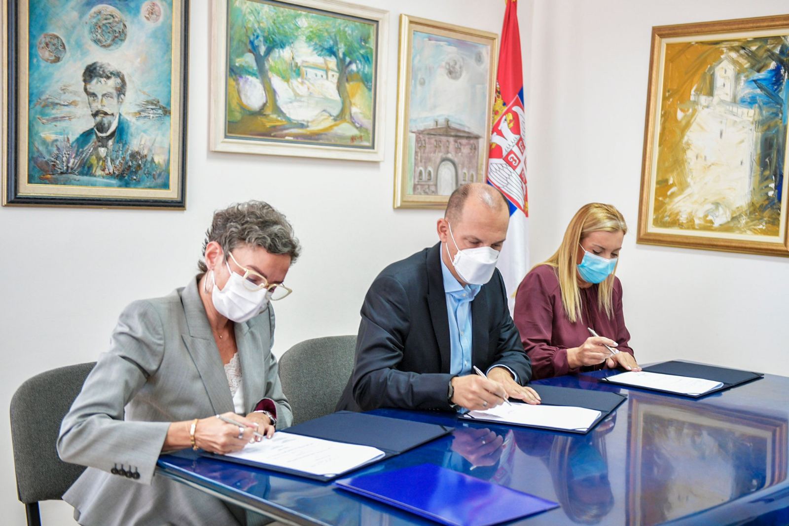 Министарство здравља, РЕМ и Клиника за психијатријске болести Др Лаза Лазаревиц потписали Меморандум о сарадњи у циљу бољег извештавања о суициду