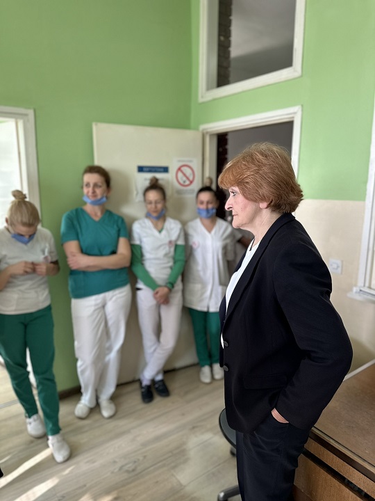 Министарка Грујичић посетила амбуланте у Бојнику и Лебану