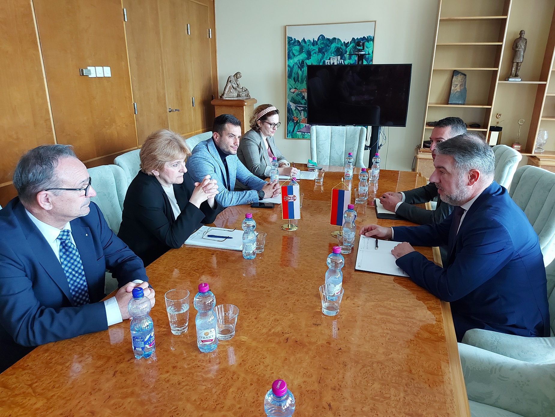 Република Србија донираће опрему за болницу у Источном Сарајеву и дом здравља у Сребреници