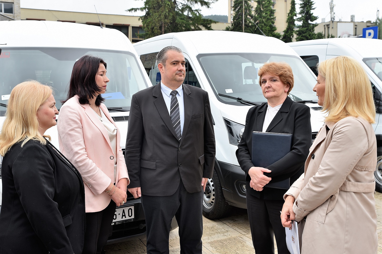 Опрема и возила за трансфузију и трансплантацију стигли у здравствене установе у Србији